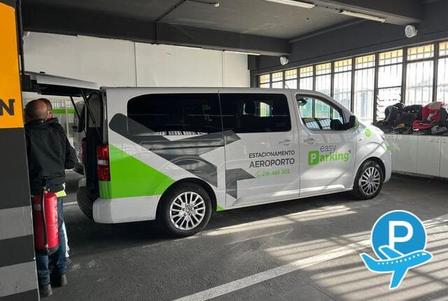 Easy Parking Lisbon - Lisboa, Alameda das Comunidades Portuguesas (disabled) 8