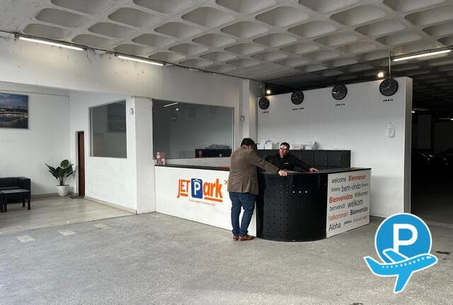 JetPark Lisbon - Prior Velho, Lisboa, Rua Professor Henrique de Barros, 11A (disabled) 1