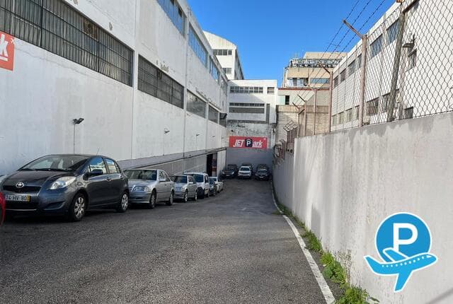 JetPark Lisbon - Prior Velho, Lisboa, Rua Professor Henrique de Barros, 11A (disabled) 5