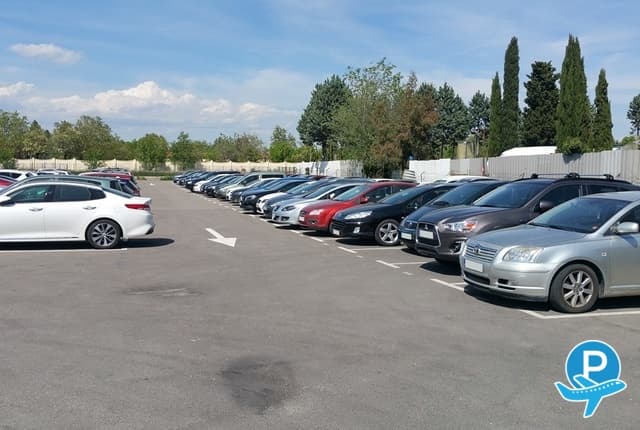 Parking Barajas T1 - T2 - Madrid, C. Zaorejas, 2 4